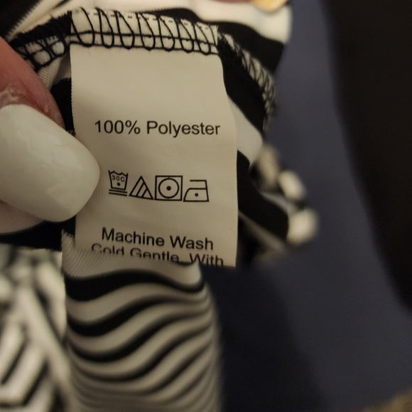 SHEIN Women's Vertical Stripped Print Dress - Picture 13 of 13